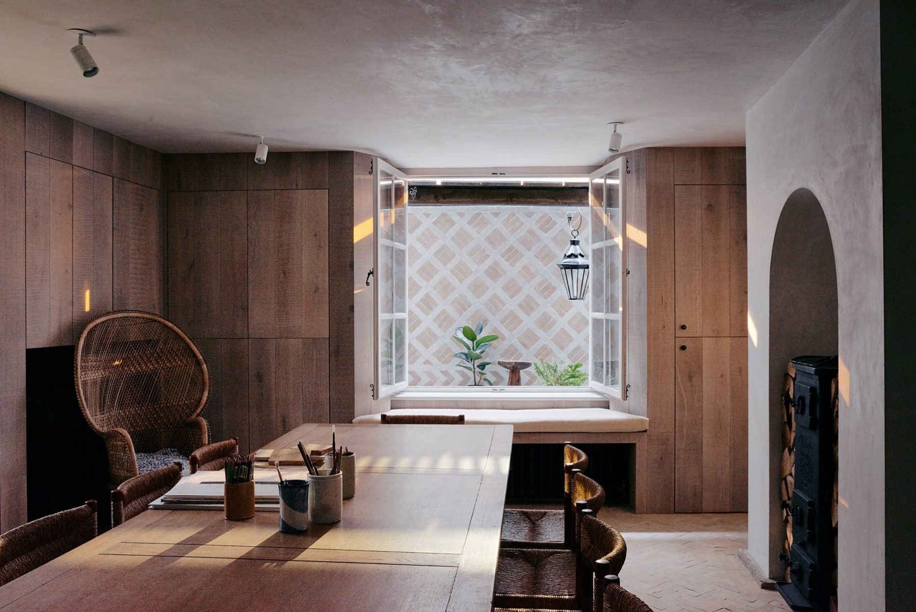 Chan + Eayrs — The Weavers House